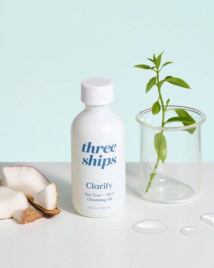 THREE SHIPS Clarify Tea Tree MCT Cleansing Oil